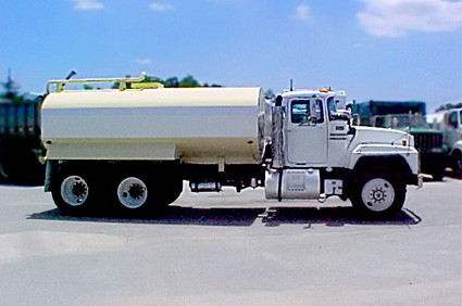 white-water-truck-425282